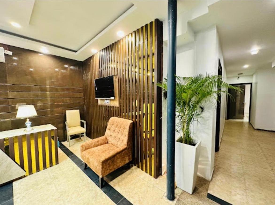 Moon Residency-national Highway-8, Mahipalpur