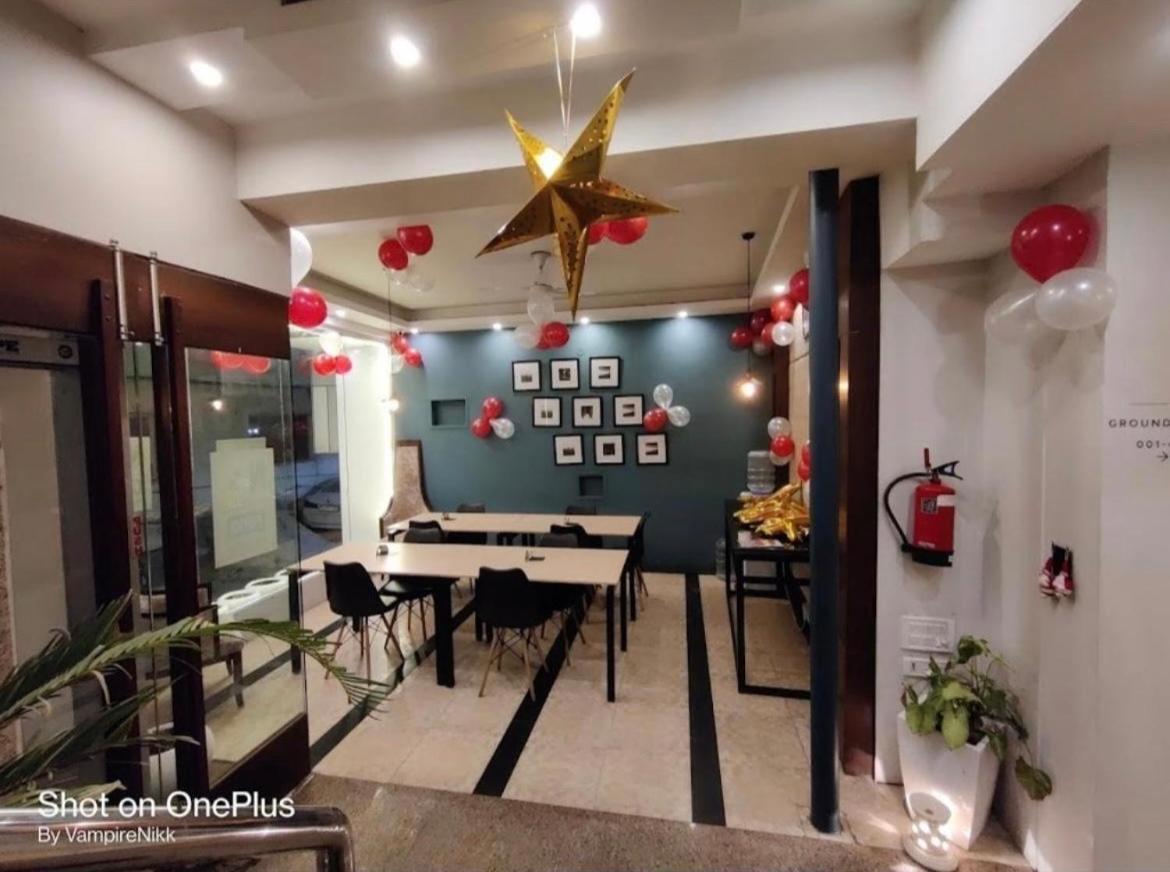Moon Residency-national Highway-8, Mahipalpur Hotel
