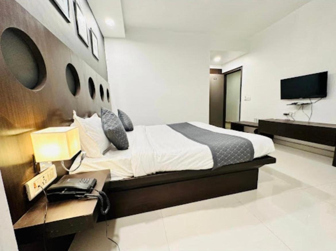 Hotel Moon Residency-national Highway-8, Mahipalpur New Delhi