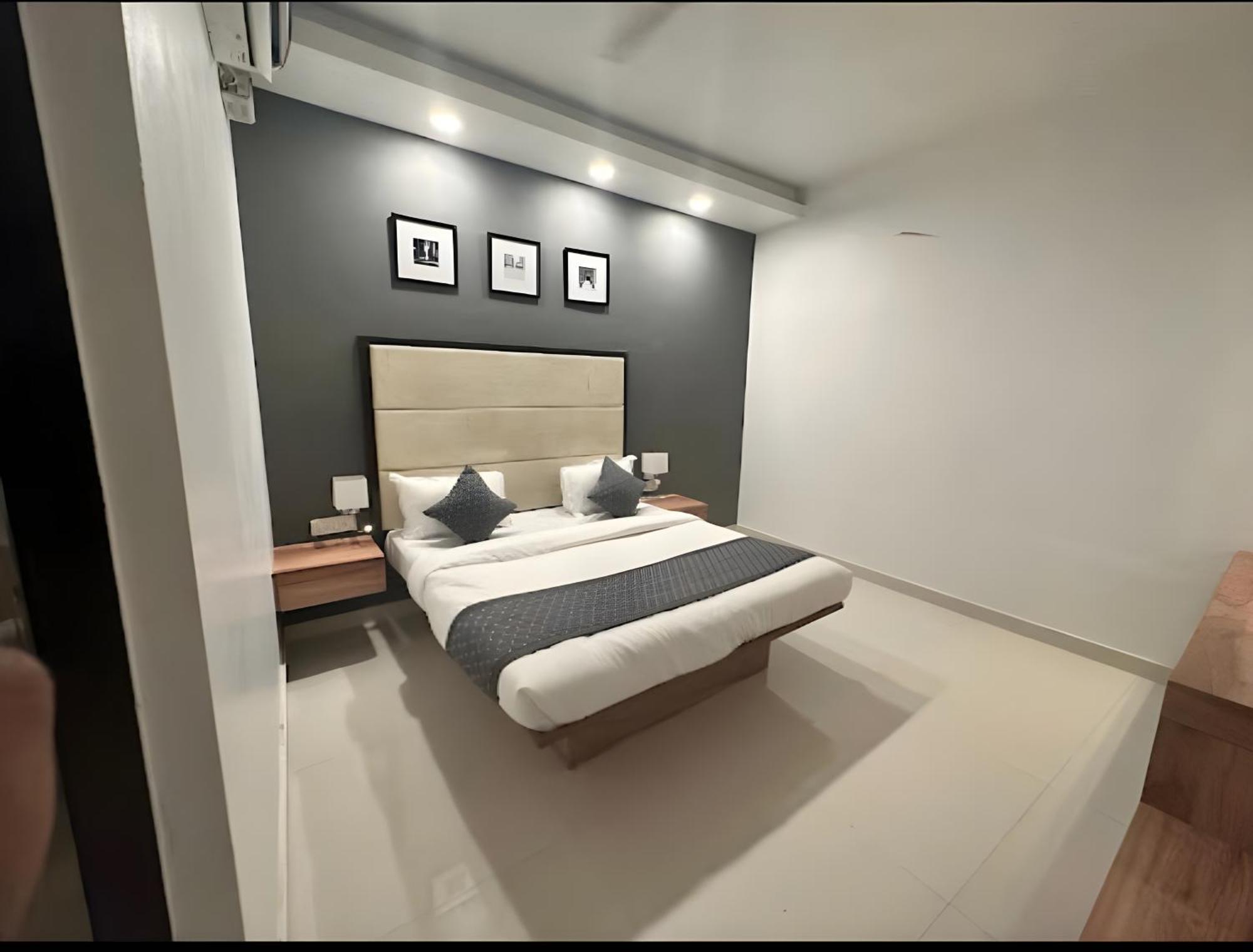 Moon Residency-national Highway-8, Mahipalpur Hotel New Delhi