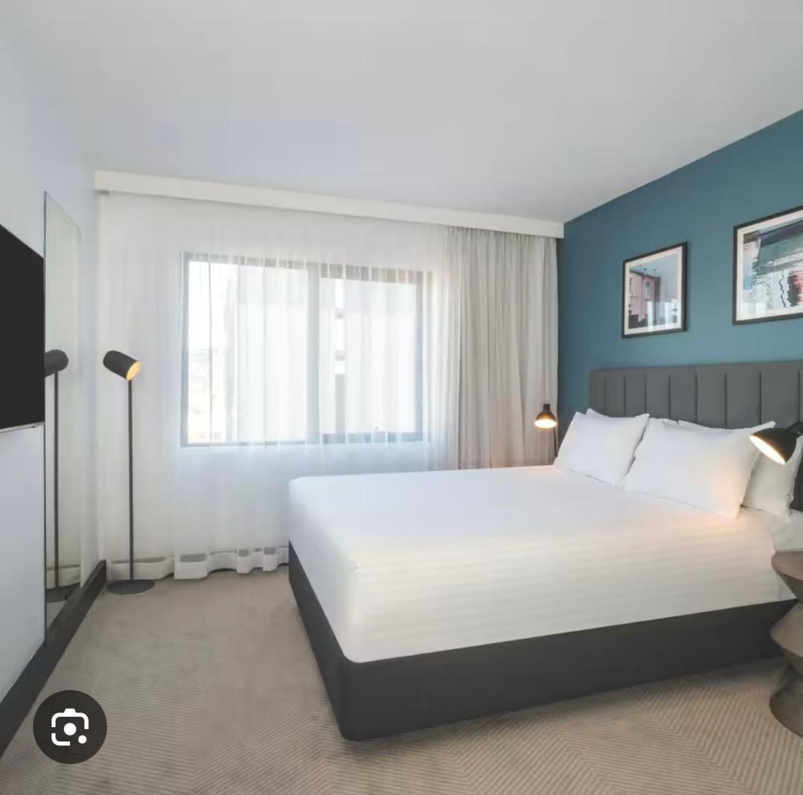 Moon Residency-national Highway-8, Mahipalpur 3*