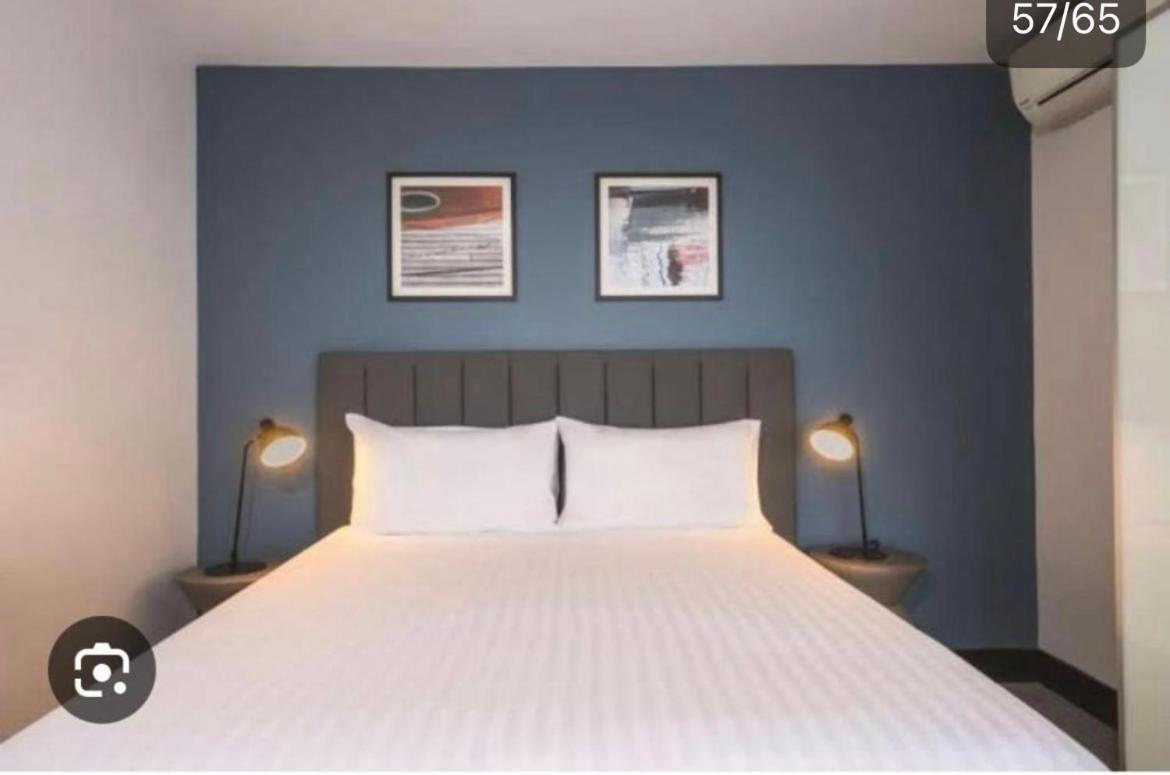 Moon Residency-national Highway-8, Mahipalpur 3*